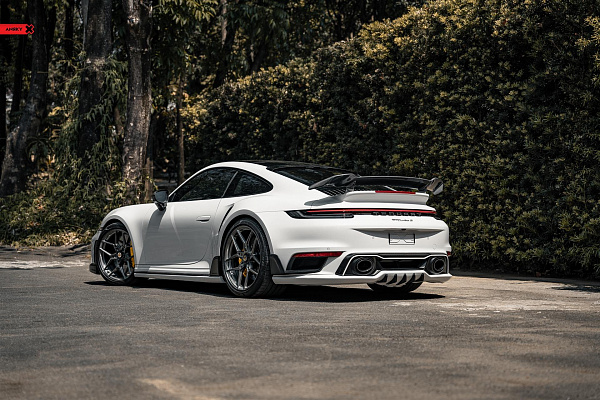 Фото дисков Anrky S1-X4 Глянцевый темный лак на Porsche 911 VIII
