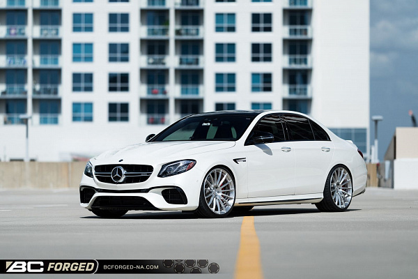 Фото дисков BC Forged RZ15 Глянцевый лак на Mercedes-Benz E-Class (W213, S213, C238)