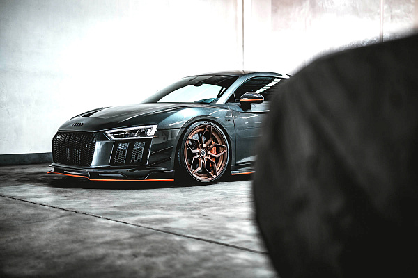 Фото дисков Brixton Forged PF9 Сатиновая бронза на Audi R8 (4S)