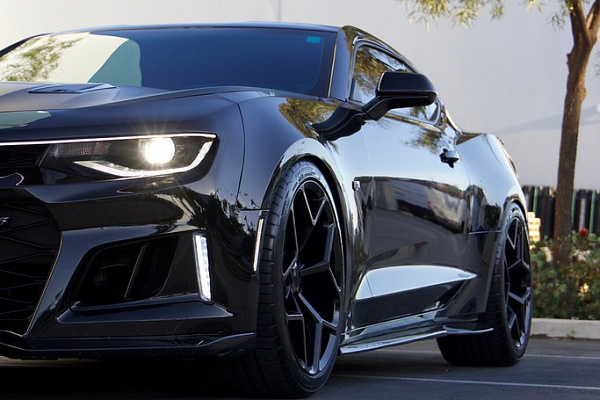 Фото дисков MRR M228 Черный глянец на Chevrolet Camaro VI