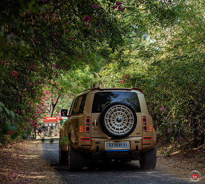 Фото дисков Vossen LC3-12 на Land Rover Defender II