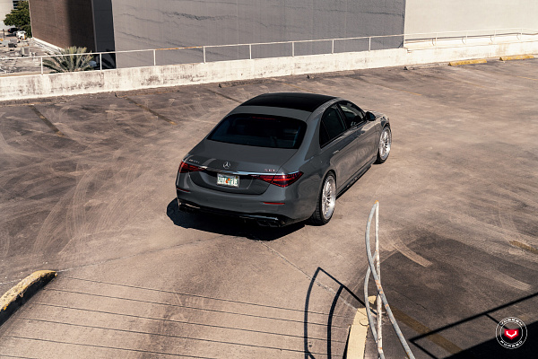Фото дисков Vossen GEN-04 (3-piece) Глянцевый лак на Mercedes-Benz S-Class (W223)