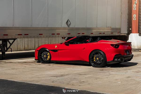 Фото дисков Anrky AN11 Черный глянец на Ferrari Portofino