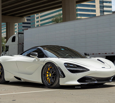 Фото дисков Strasse Wheels SV5 Deep Concave FS на McLaren 720S