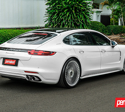 Фото дисков Vossen S17-16 на Porsche Panamera II