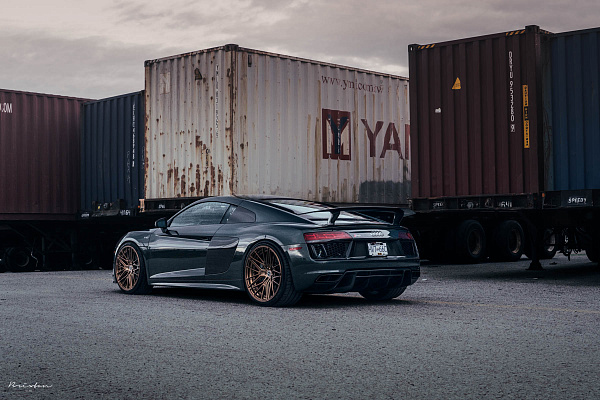 Фото дисков Brixton Forged VL4 Сатиновая бронза на Audi R8 (4S)