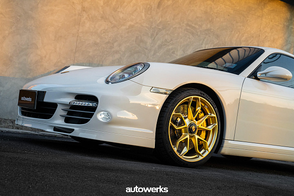 Фото дисков HRE P201 Сатиновое золото на Porsche 911 VI