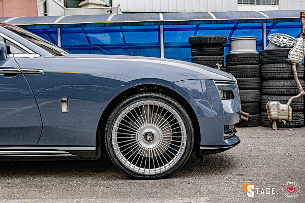 Фото дисков Vossen S17-16 Глянцевый лак на Rolls-Royce Spectre