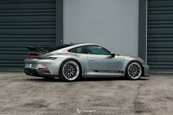 Фото дисков Anrky RS1 Глянцевый графит на Porsche 911 VIII