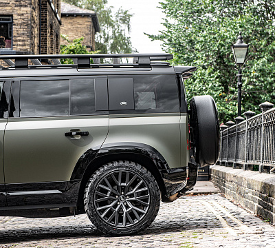 Фото дисков Kahn RS 3.0 на Land Rover Defender II