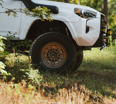 Фото дисков Black Rhino MONDO на Toyota 4Runner V
