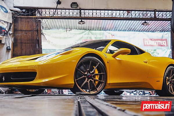 Фото дисков NOVITEC NF10 Сатиновая бронза на Ferrari 458
