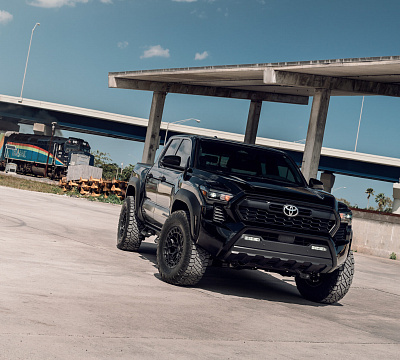Фото дисков Vossen HFX-1 (6-Lug) на  Toyota Tacoma IV