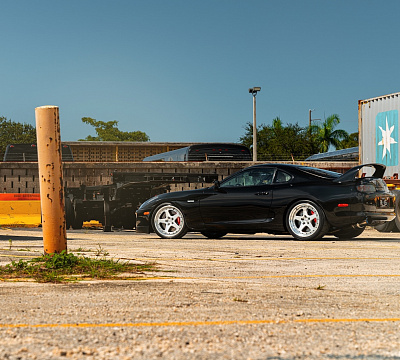 Фото дисков Strasse Wheels S5 Track на Toyota Supra A80