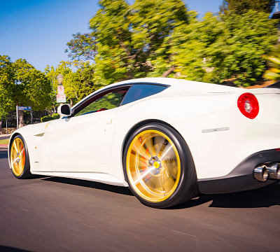 Фото дисков CEC C26 на Ferrari F12