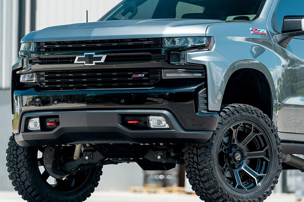 Фото дисков 4PLAY 4P70 Черный глянец на Chevrolet Silverado IV