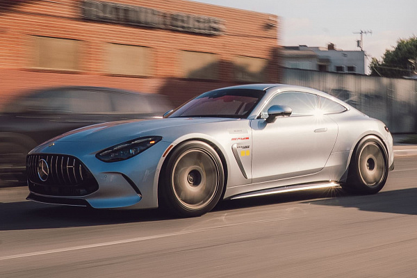 Фото дисков Brixton Forged RS01 Матовый графит на Mercedes-Benz AMG GT II