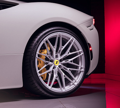 Фото дисков Vossen S21-02 на Ferrari SF90