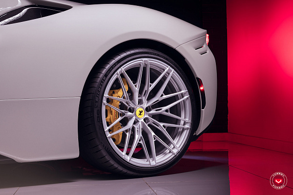 Фото дисков Vossen S21-02 Глянцевый лак на Ferrari SF90