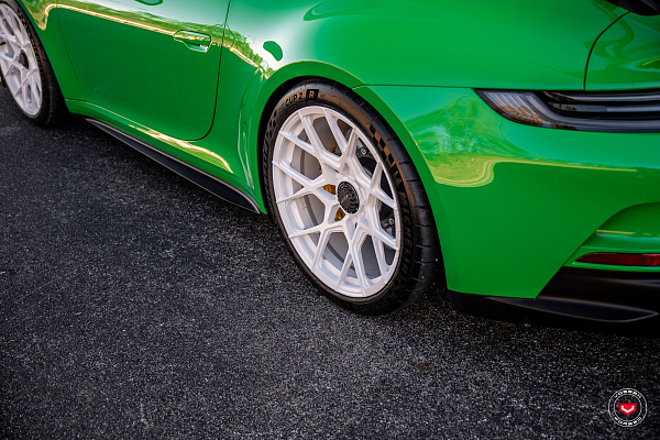 Фото дисков Vossen S21-07 Белый глянец на Porsche 911 VIII