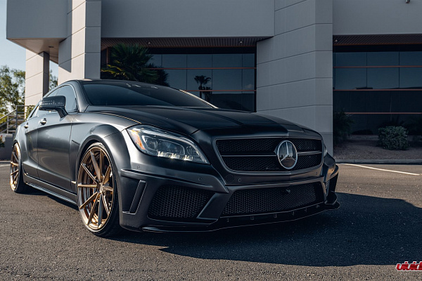 Фото дисков Anrky AN28 Глянцевое темное золото на Mercedes-Benz CLS (C218)