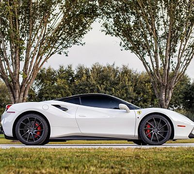 Фото дисков Savini BM15 на Ferrari 488