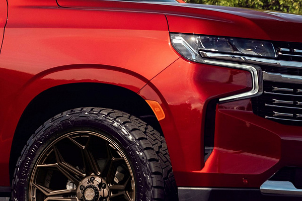 Фото дисков 4PLAY 4P83 Глянцевая бронза на Chevrolet Tahoe V