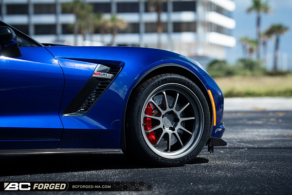 Фото дисков BC Forged TD01 Матовый графит на Chevrolet Corvette C7