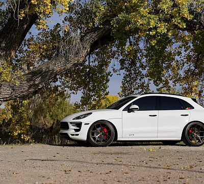 Фото дисков Vossen HF-5 на Porsche Macan I