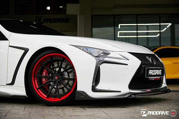 Фото дисков Vossen EVO-2R (3-Piece) Черный глянец на Lexus LC 500