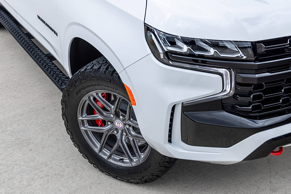 Фото дисков HRE P161 Глянцевый темный лак на Chevrolet Suburban XII