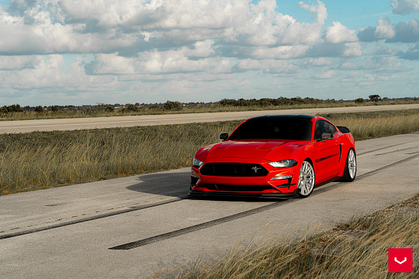 Фото дисков Vossen HF-7 Серебро на Ford Mustang VI