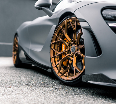 Фото дисков Brixton Forged PF10 на McLaren 720S
