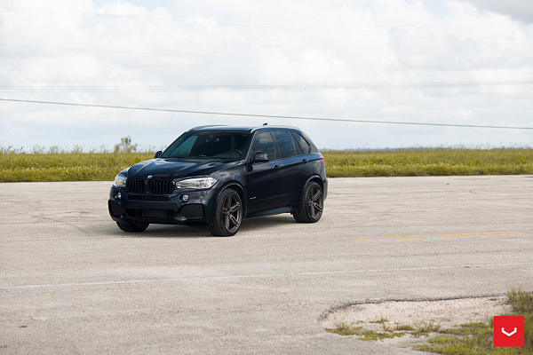 Фото дисков Vossen HF-1 Сатиновый графит на BMW X5/X5 M (F15/F85)