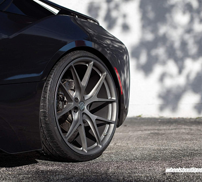 Фото дисков HRE P101 на BMW i8