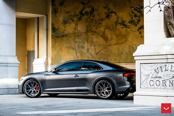 Фото дисков Vossen VFS-6 Глянцевый графит на Audi A/S/RS 5 (F5)
