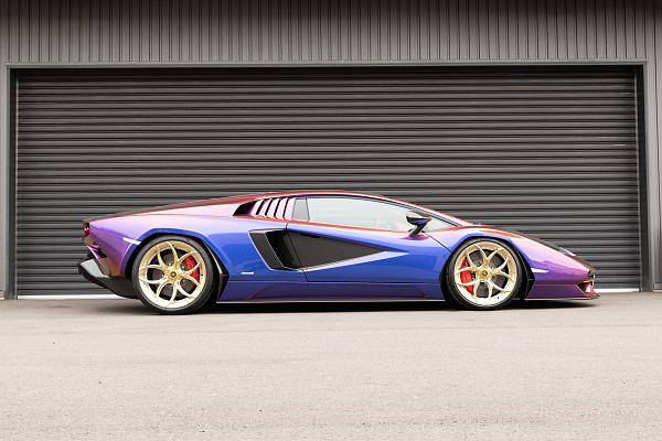Фото дисков Anrky S2-X0 Глянцевое золото на Lamborghini Countach