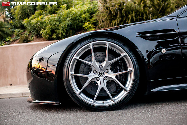 Фото дисков HRE P101 Глянцевый тонированный лак на Aston Martin Vantage 3