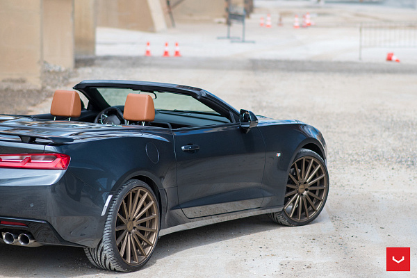 Фото дисков Vossen VFS-2 Сатиновая бронза на Chevrolet Camaro V