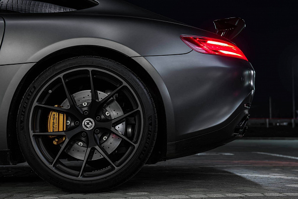 Фото дисков HRE P101 Черный сатин на Mercedes-Benz AMG GT I