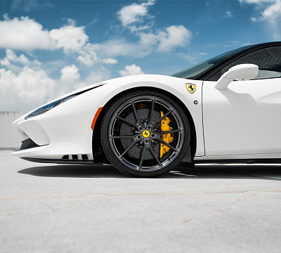 Фото дисков Anrky AN12 на Ferrari F8