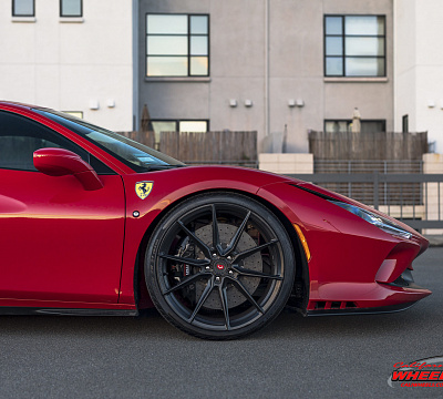 Фото дисков Vossen EVO-2 на Ferrari F8
