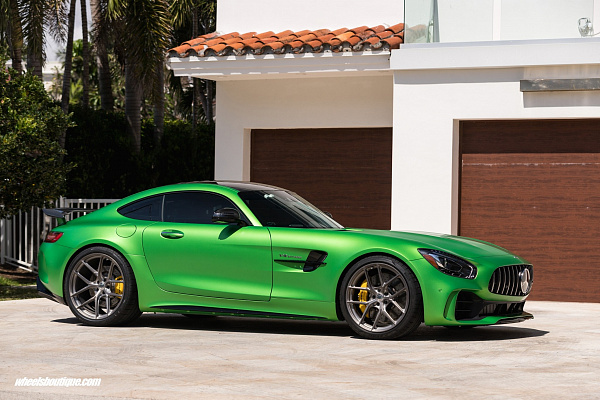 Фото дисков HRE P101SC Сатиновый темный лак на Mercedes-Benz AMG GT I