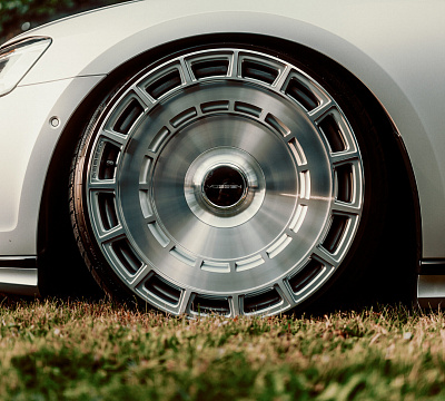 Фото дисков Vossen HF-9 на Audi A/S 8 (D5)