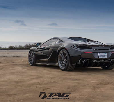 Фото дисков HRE P104 на McLaren 570S