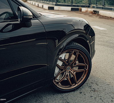 Фото дисков Brixton Forged PF12 R / RS на Porsche Cayenne III