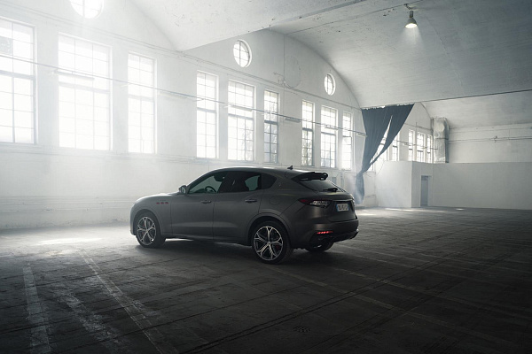 Фото дисков Maserati HELIOS  на Maserati Levante
