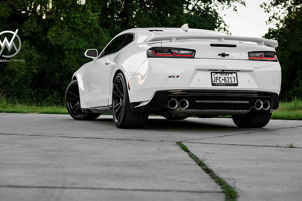 Фото дисков HRE FF04 Черный сатин на Chevrolet Camaro VI