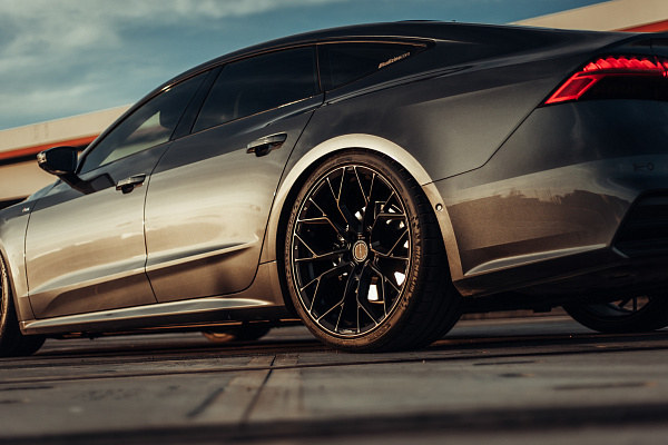 Фото дисков Brixton Forged PF10 Черный сатин на Audi A/RS 7 (4K)
