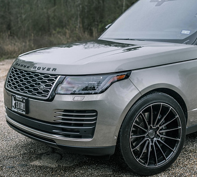 Фото дисков Savini BM16 на Range Rover IV